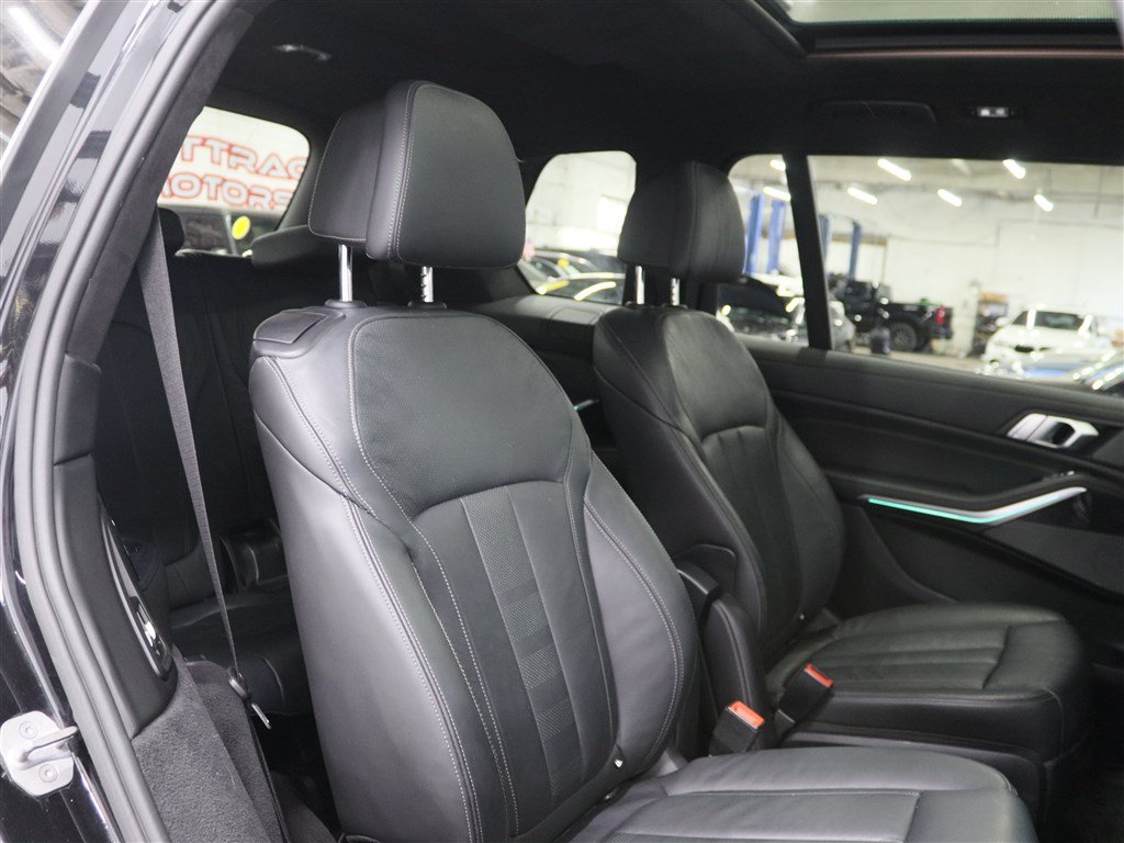 Used 2019 BMW X7 xDrive40i w/ Premium Package AWD/4WD image 24