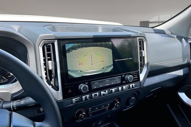 Used 2025 Nissan Frontier SV RWD image 15