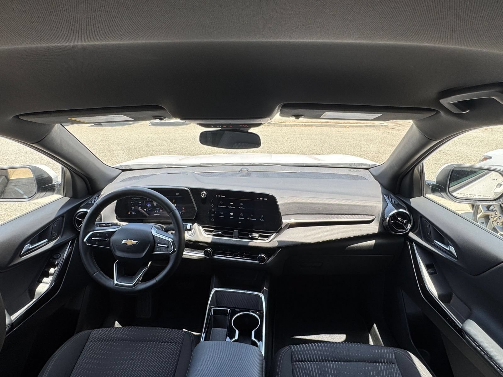 Used 2025 Chevrolet Equinox LT FWD image 33