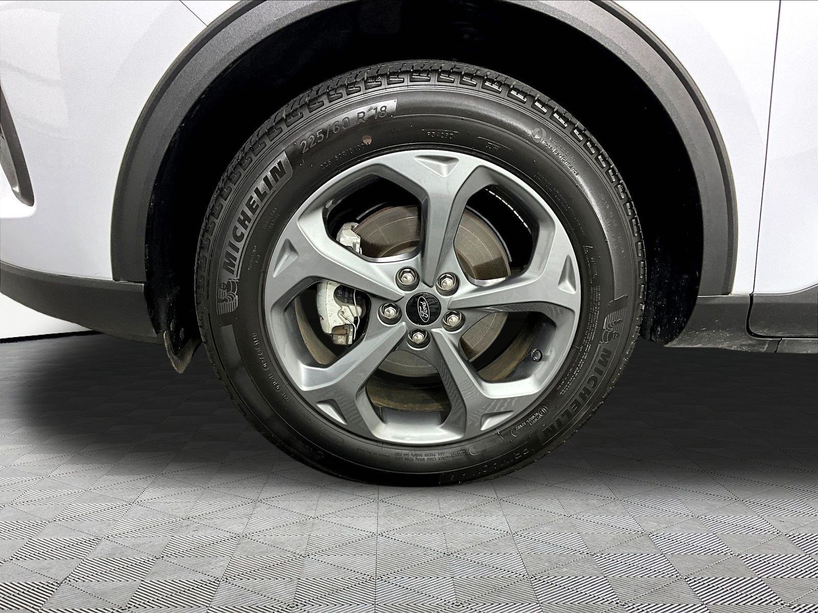 Used 2025 Ford Escape ST-Line Select AWD/4WD image 33