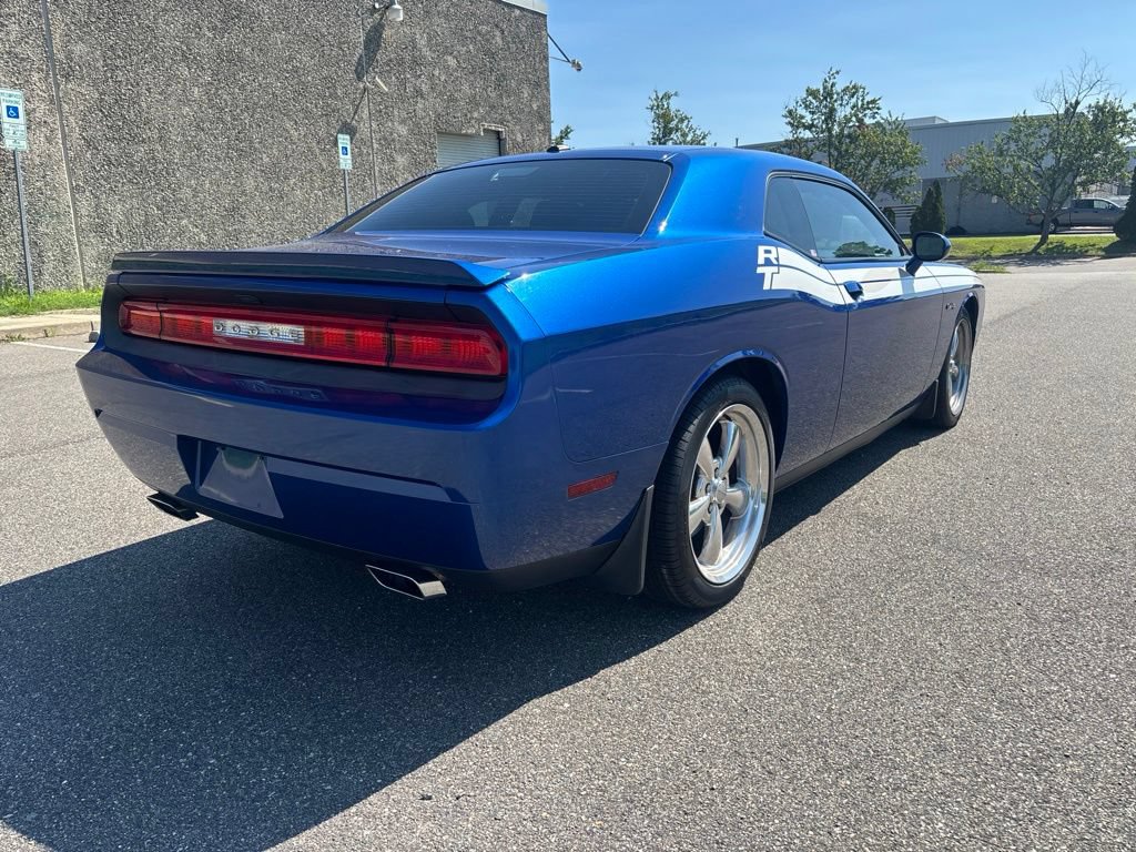 Used 2012 Dodge Challenger R/T RWD image 7