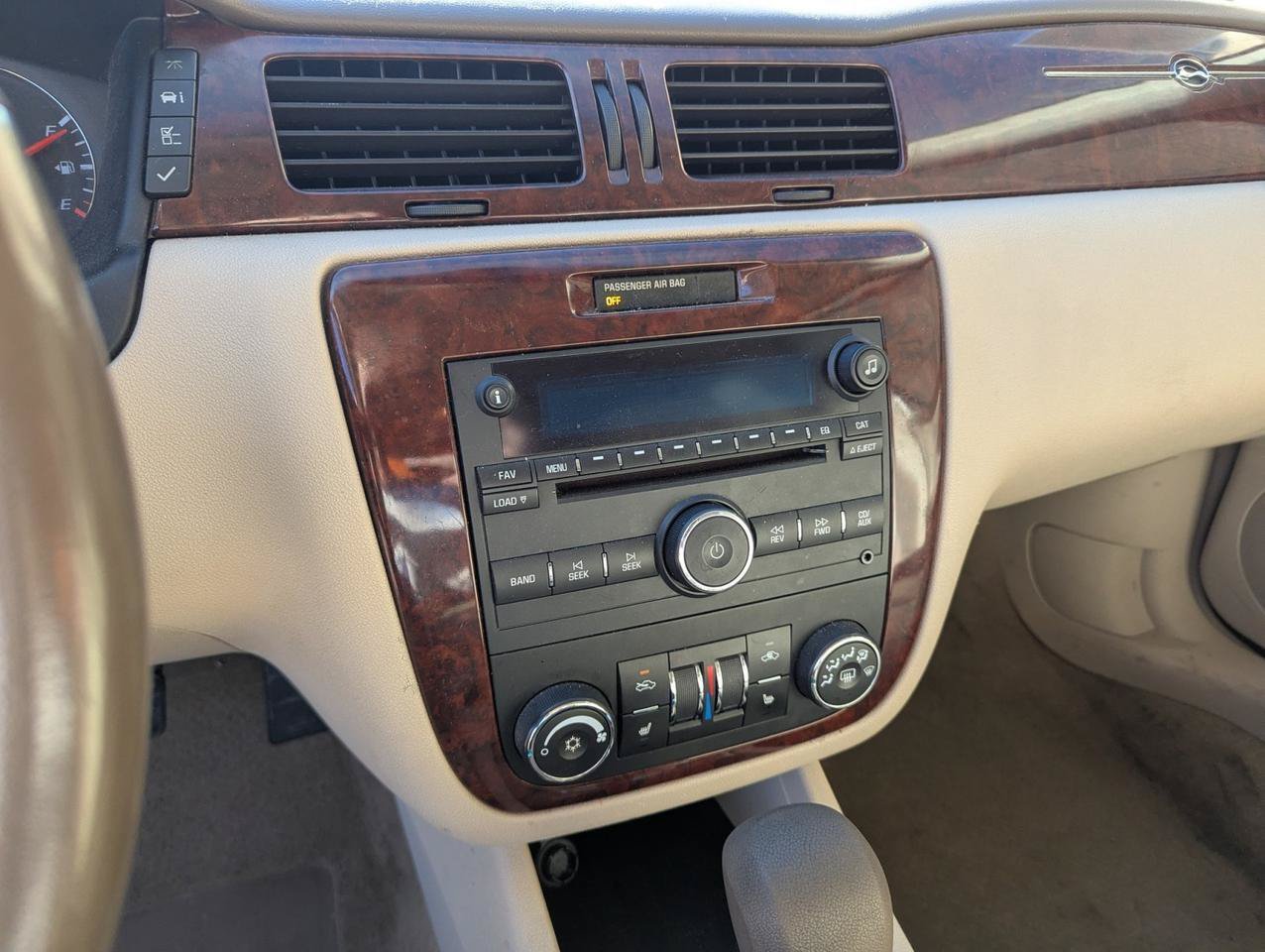 Used 2006 Chevrolet Impala LTZ FWD image 14
