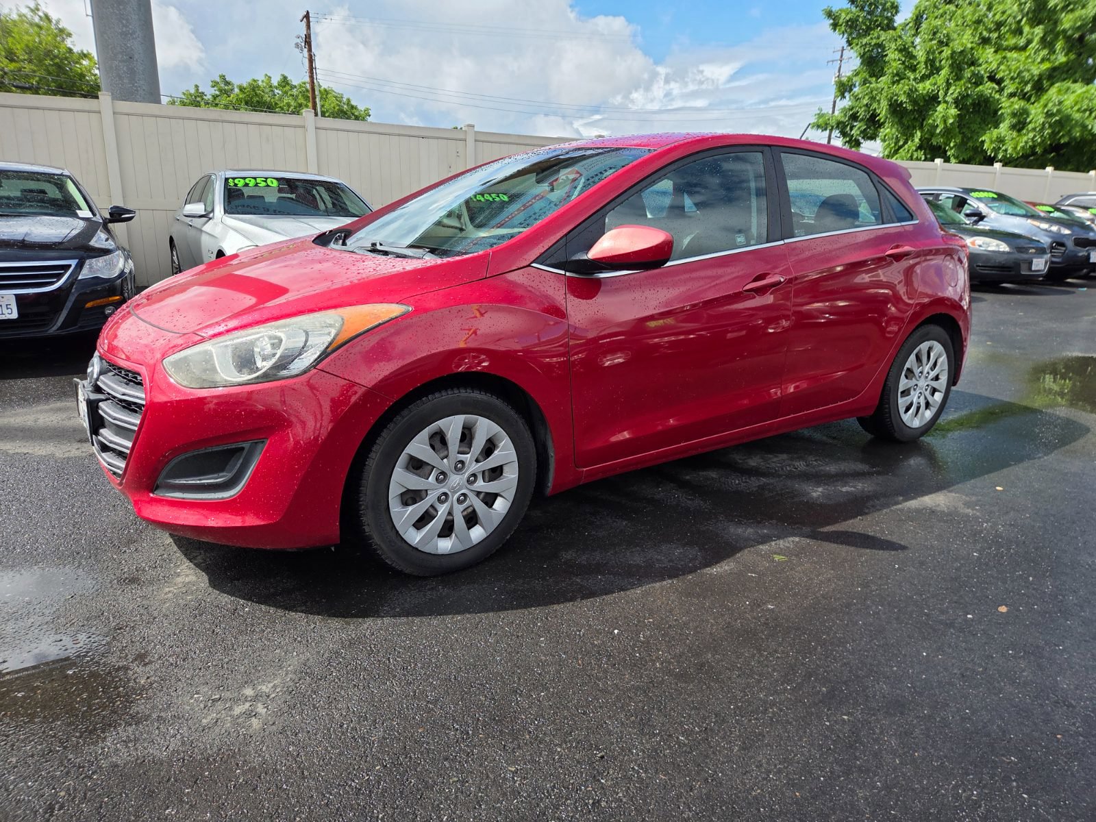 Used 2016 Hyundai Elantra GT FWD image 1
