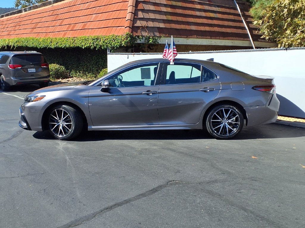 Certified 2024 Toyota Camry SE FWD image 4