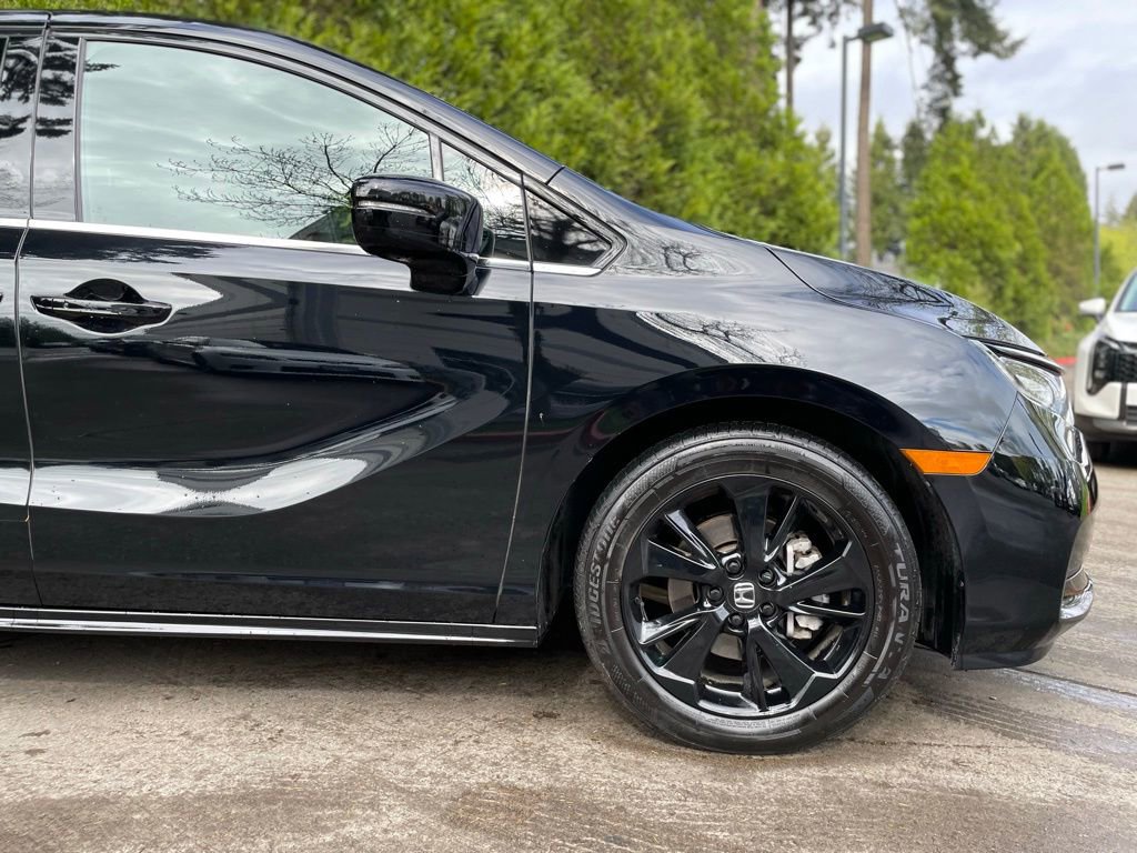 Used 2023 Honda Odyssey Sport image 2