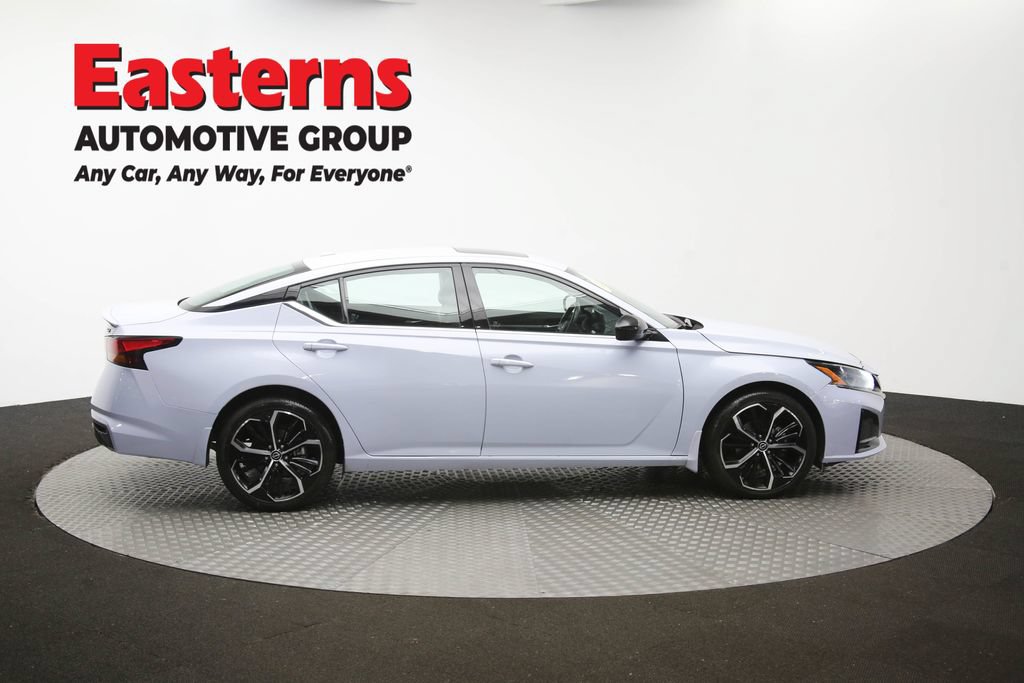 Used 2023 Nissan Altima 2.5 SR w/ SR Premium Package AWD/4WD image 45