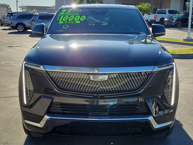 Used 2025 Cadillac Escalade IQ Luxury 2 image 8