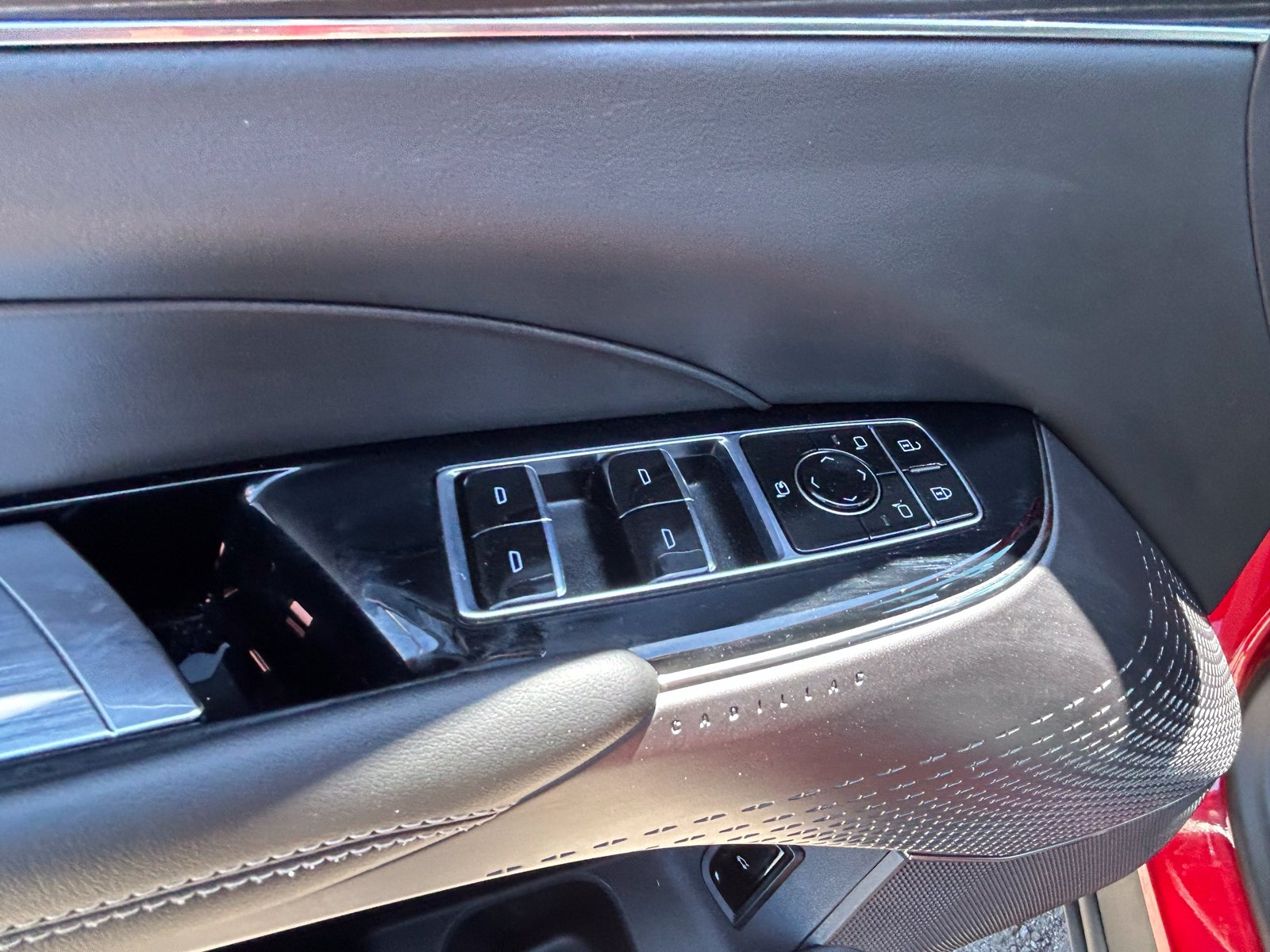 Used 2024 Cadillac Lyriq Sport RWD image 11