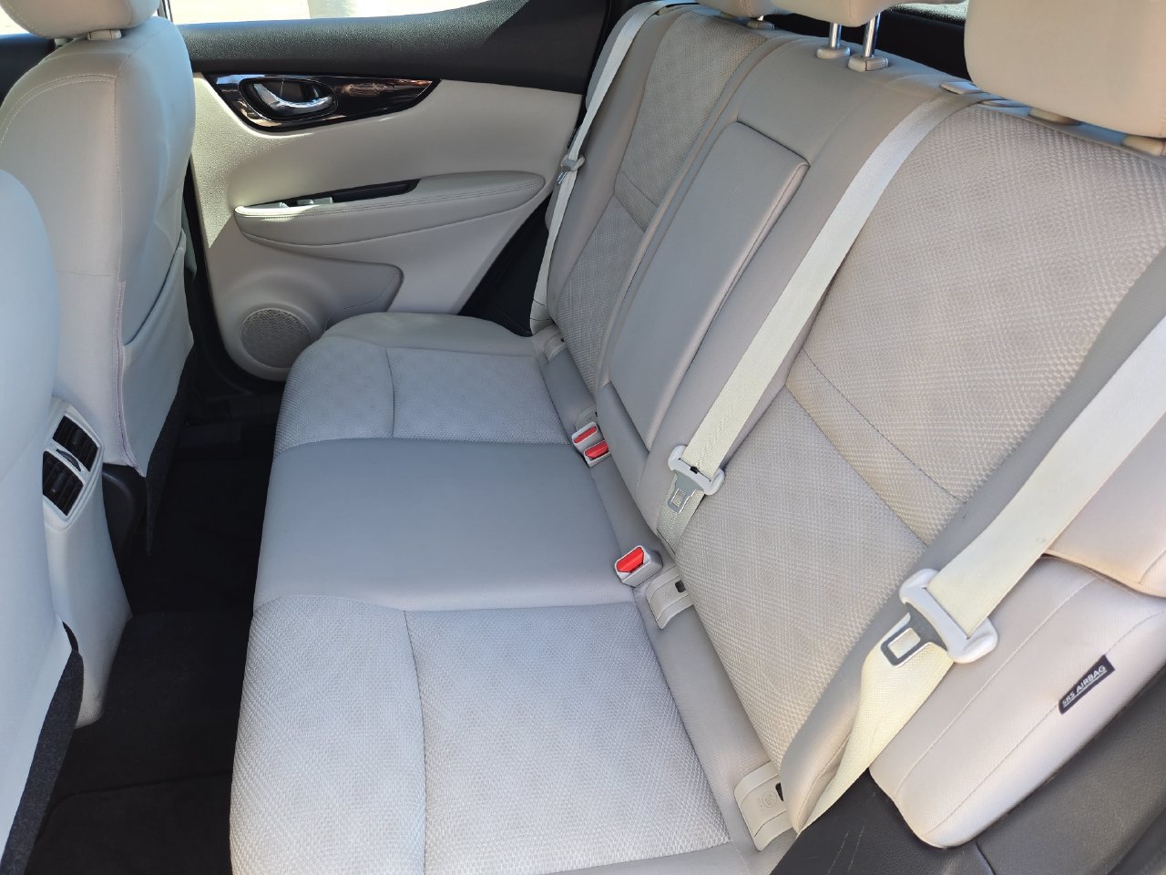 Used 2021 Nissan Rogue Sport SV FWD image 13
