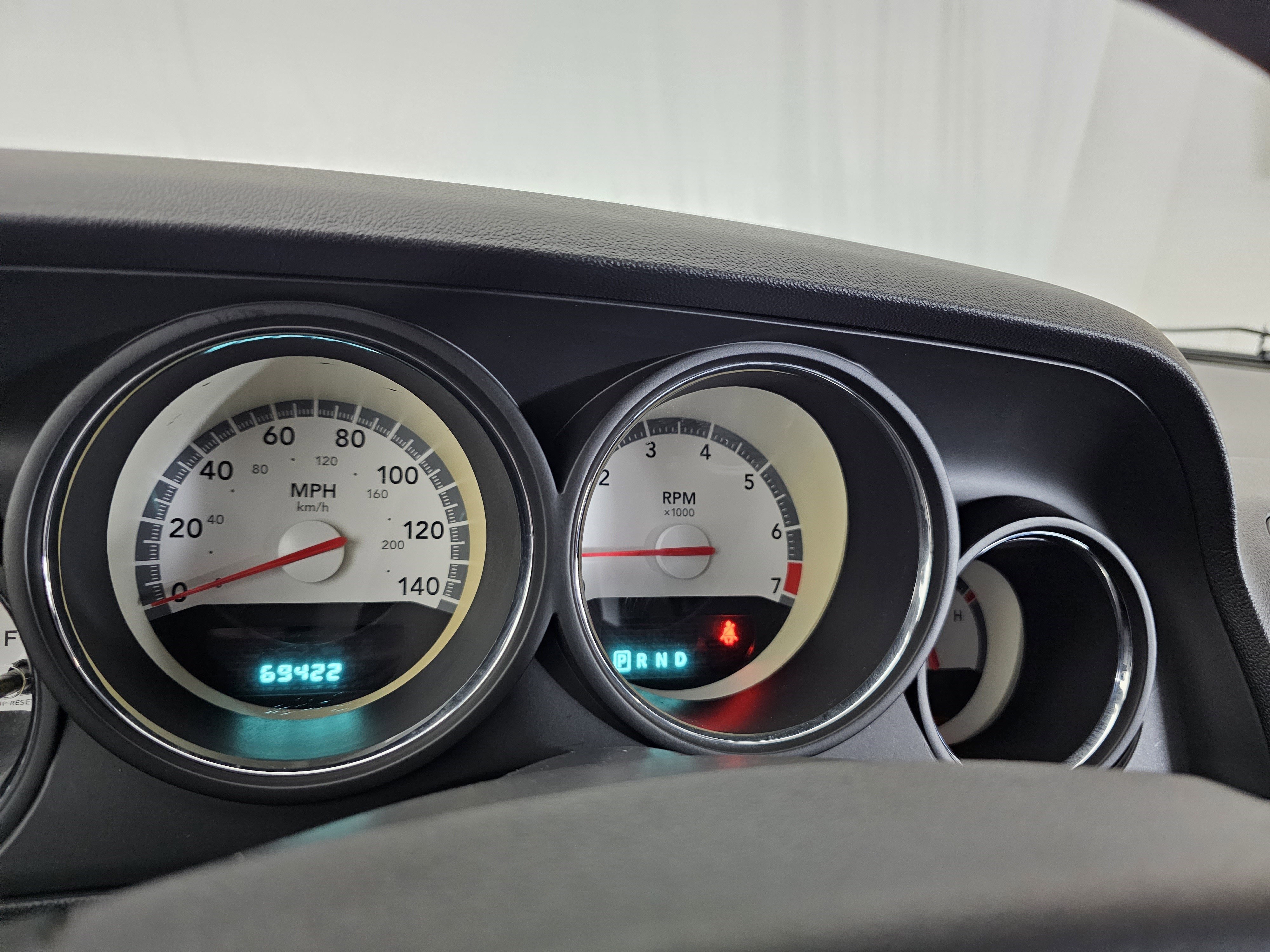 Used 2010 Dodge Challenger SE image 33