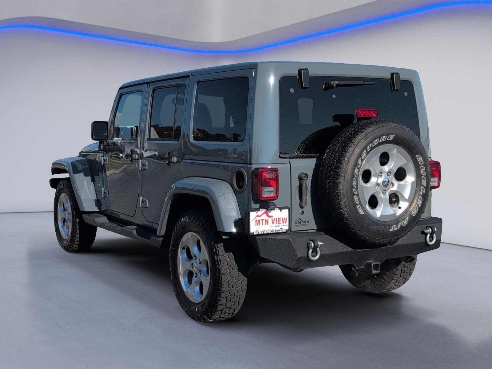Used 2015 Jeep Wrangler Unlimited Sahara w/ Connectivity Group AWD/4WD image 7