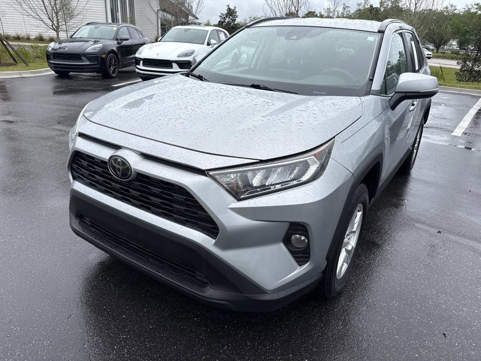 Used 2020 Toyota RAV4 XLE image 9