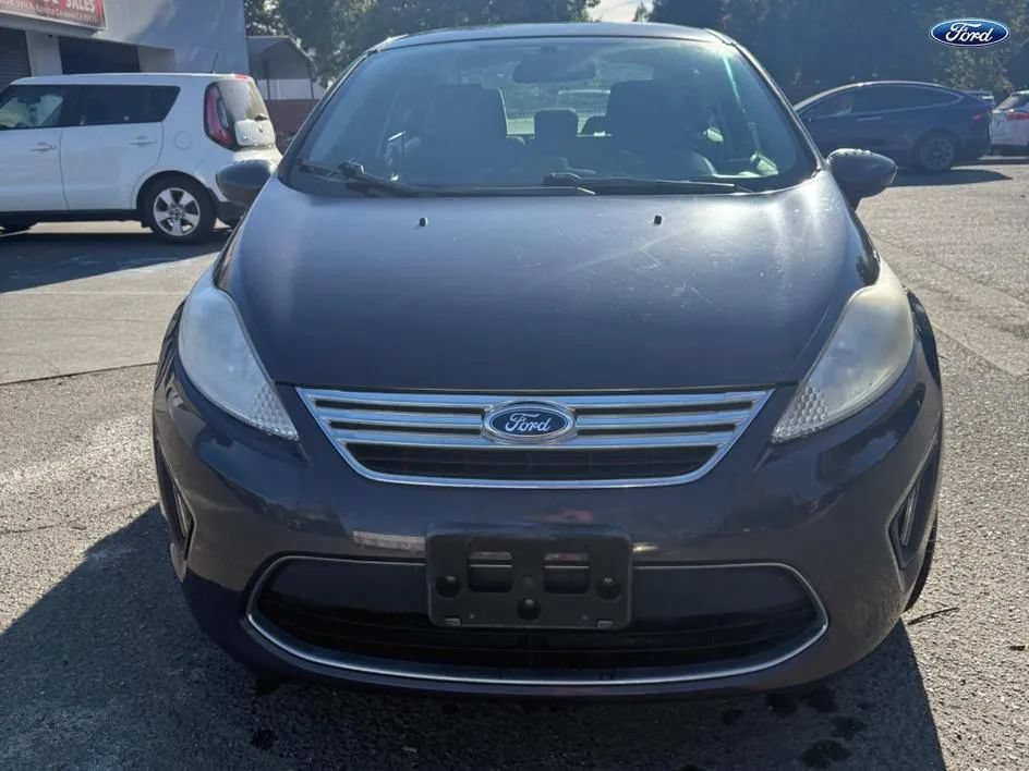 Used 2012 Ford Fiesta SE FWD image 3