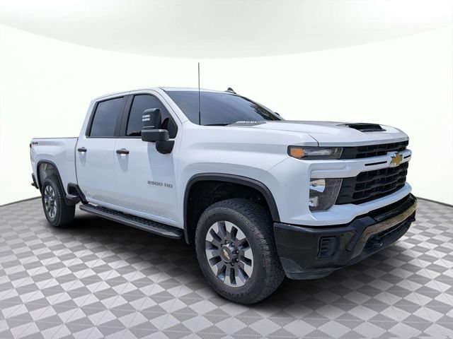 Used 2024 Chevrolet Silverado 2500 Custom w/ Custom Value Package AWD/4WD image 2