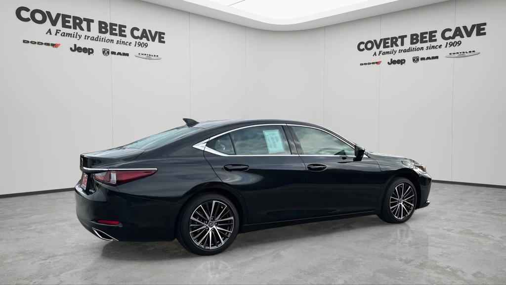 Used 2024 Lexus ES 350 w/ Premium Package image 10