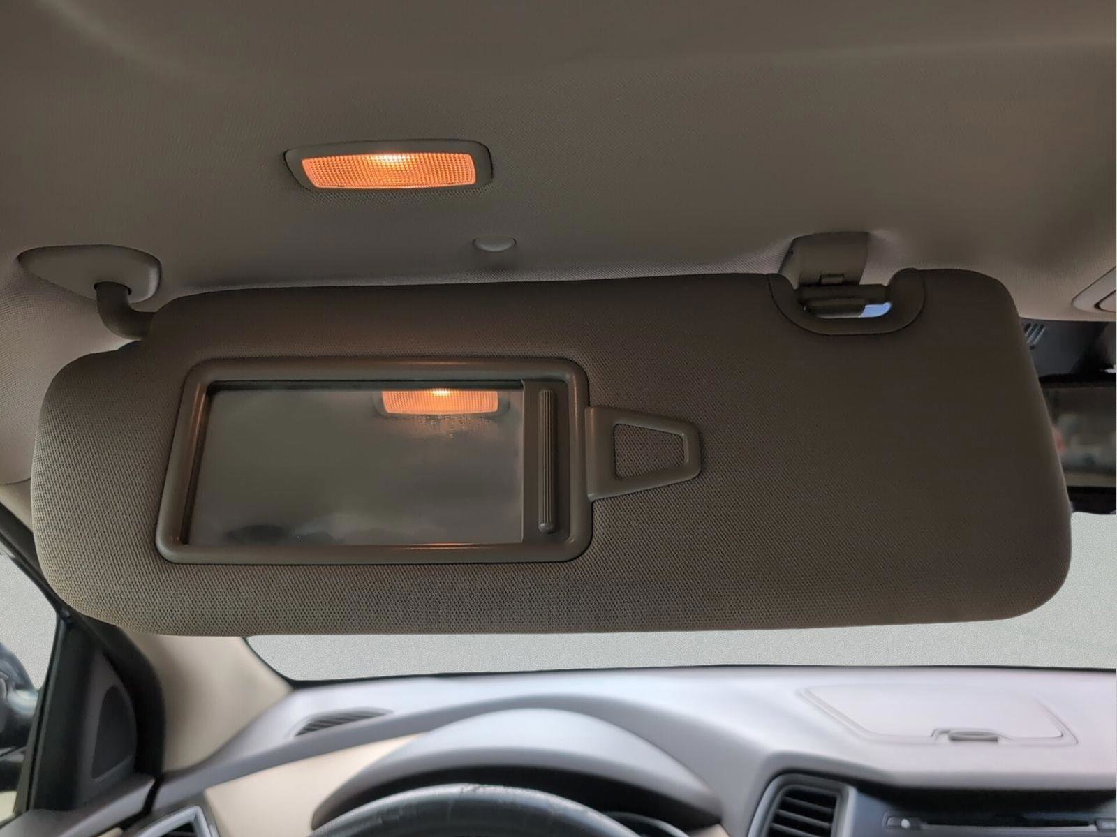 Used 2017 Hyundai Santa Fe SE image 29