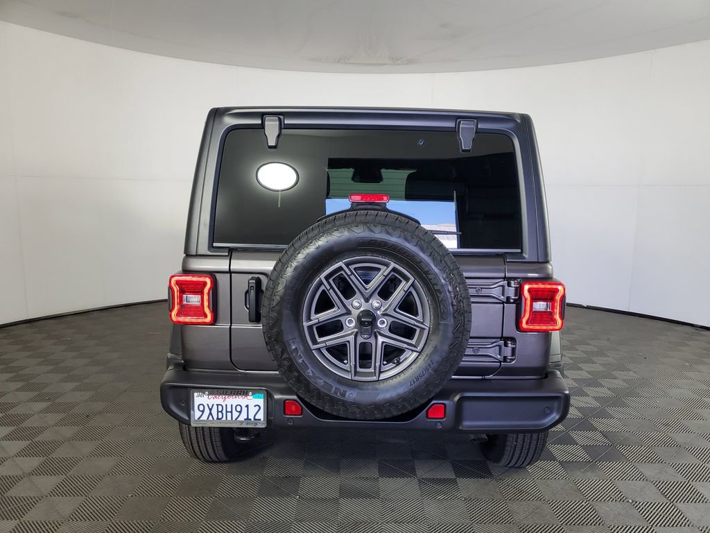 Used 2026 Jeep Wrangler Sport S image 5
