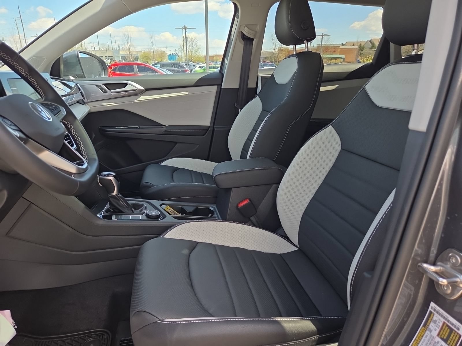 New 2026 Volkswagen Taos SEL AWD/4WD image 16