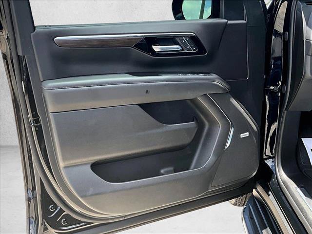 Used 2026 Chevrolet Tahoe LT w/ Comfort Package RWD image 17