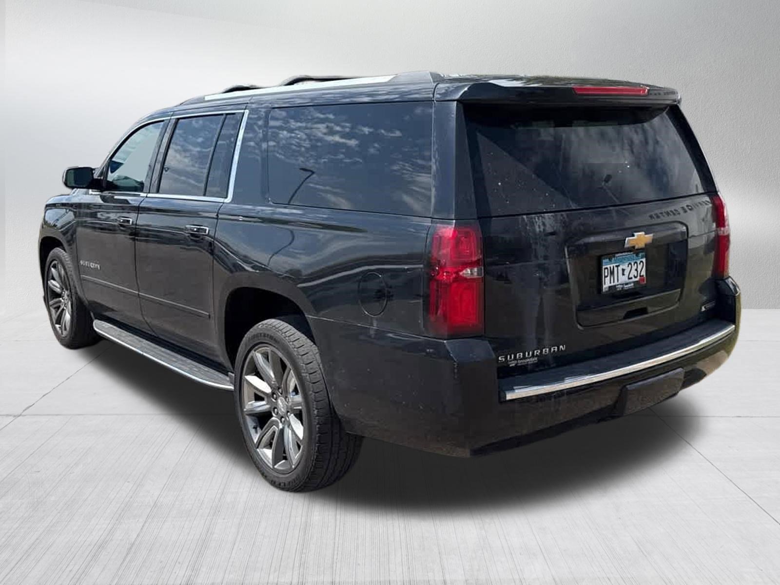 Used 2017 Chevrolet Suburban Premier AWD/4WD image 5