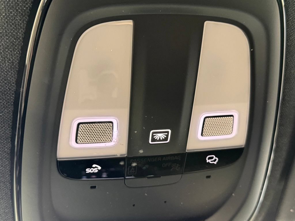 Certified 2023 Volvo C40 Recharge Core AWD/4WD image 22