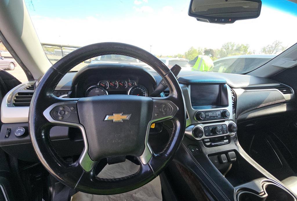 Used 2018 Chevrolet Suburban LT AWD/4WD image 8