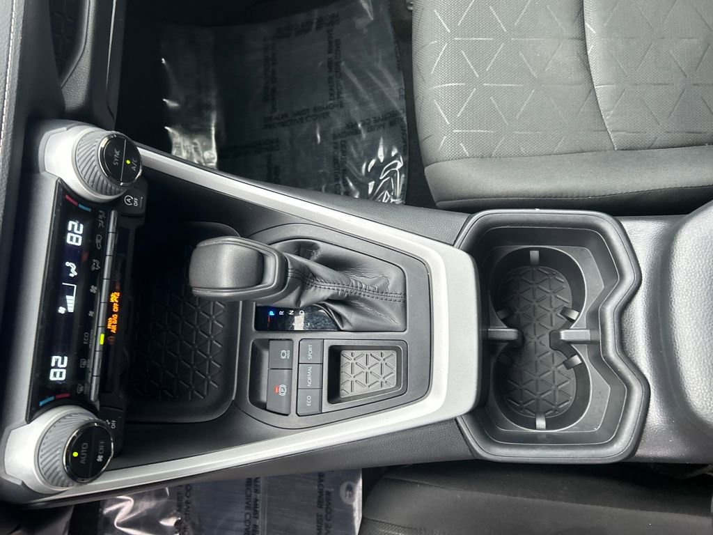 Used 2024 Toyota RAV4 XLE image 16