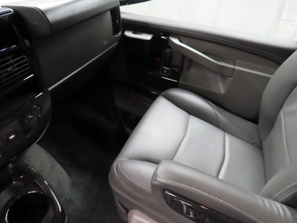 Used 2022 GMC Savana 2500 Extended w/ Enhanced Convenience Package image 22