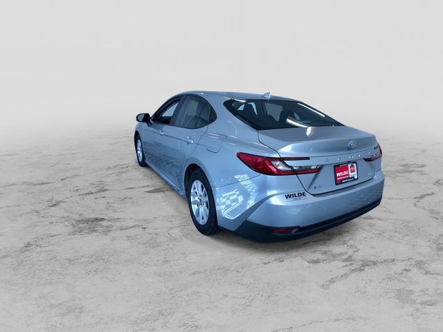 Used 2025 Toyota Camry LE image 8