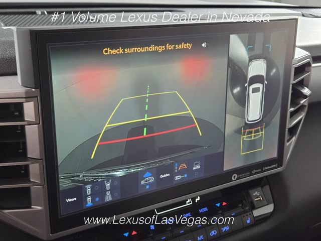 Used 2024 Toyota Sequoia SR5 w/ SR5 Premium Package AWD/4WD image 32