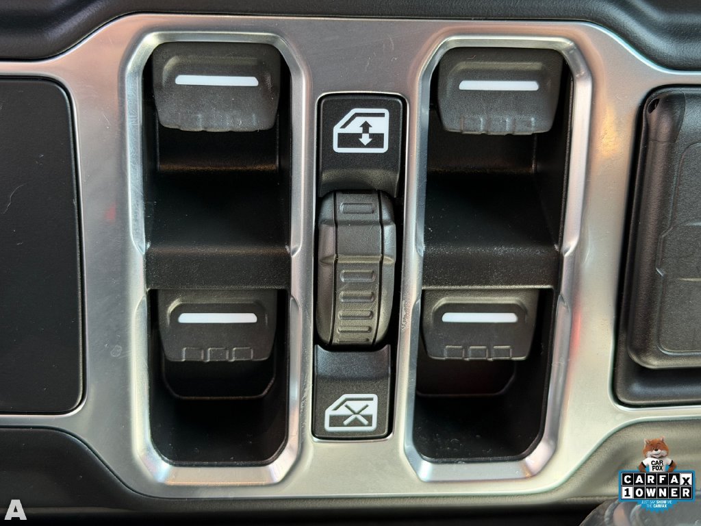 Used 2023 Jeep Wrangler Unlimited AWD/4WD image 11