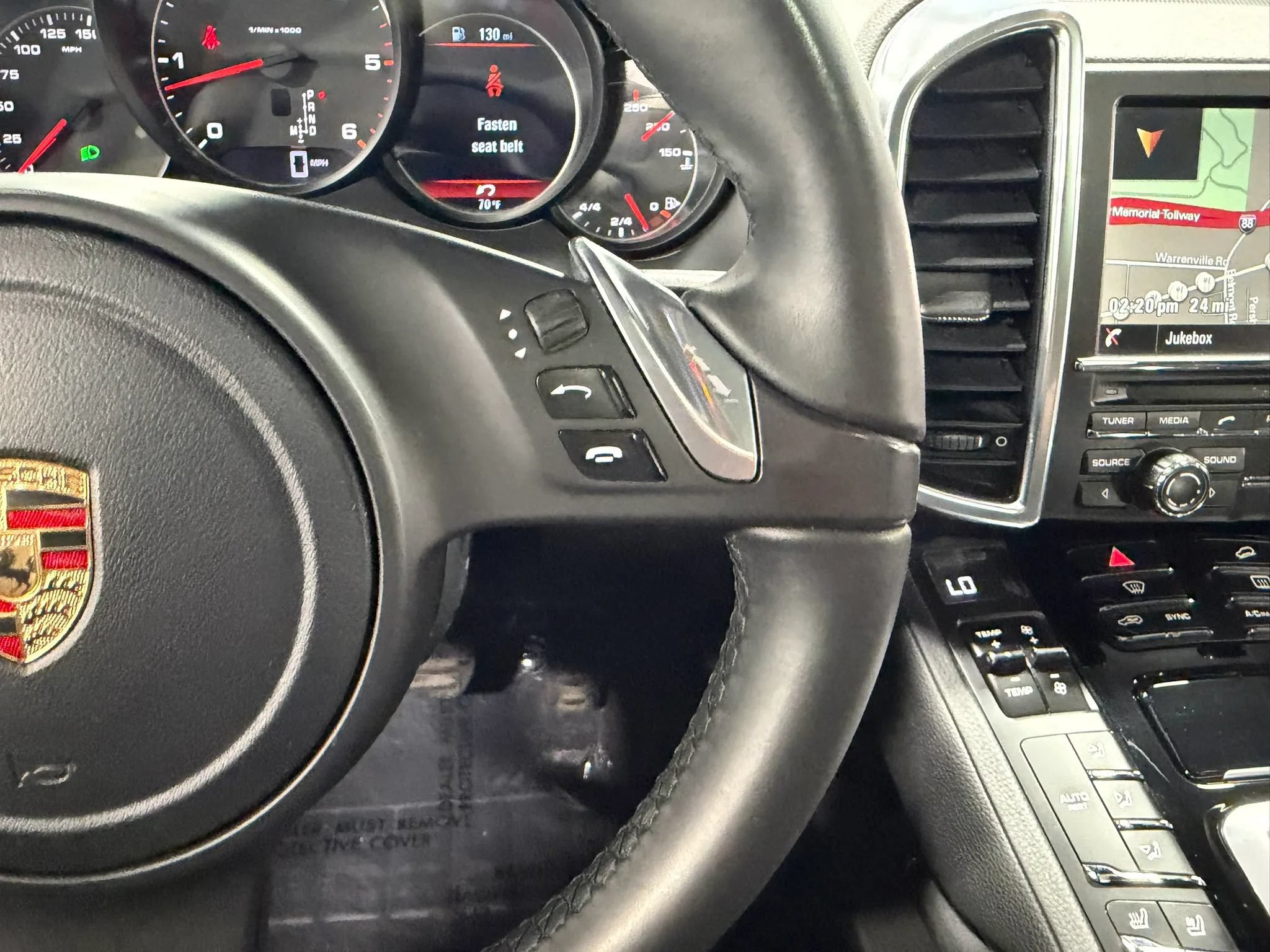 Used 2014 Porsche Cayenne Diesel Platinum Edition AWD/4WD image 16