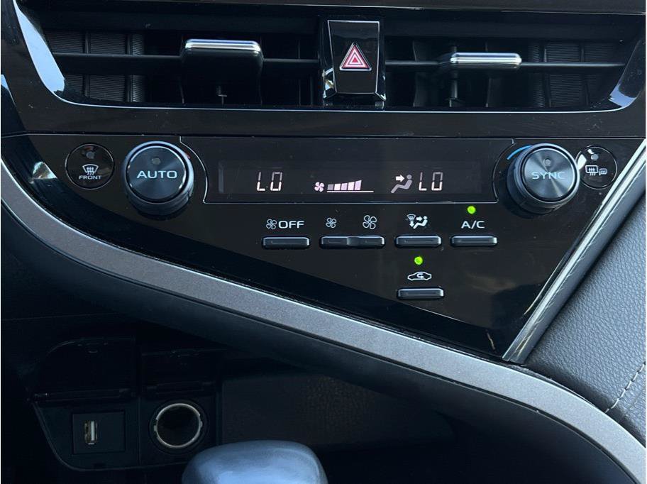 Used 2024 Toyota Camry SE FWD image 15