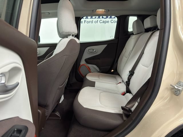 Used 2015 Jeep Renegade Latitude w/ Trailer Tow Group AWD/4WD image 18