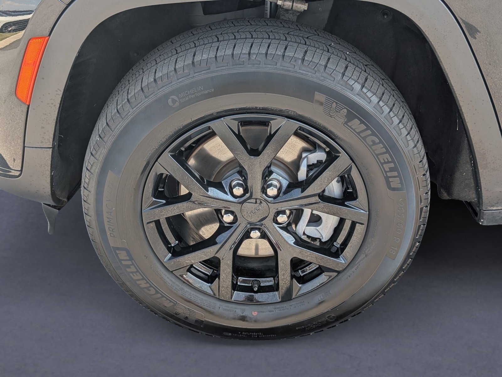 Certified 2024 Jeep Grand Cherokee L Laredo image 10