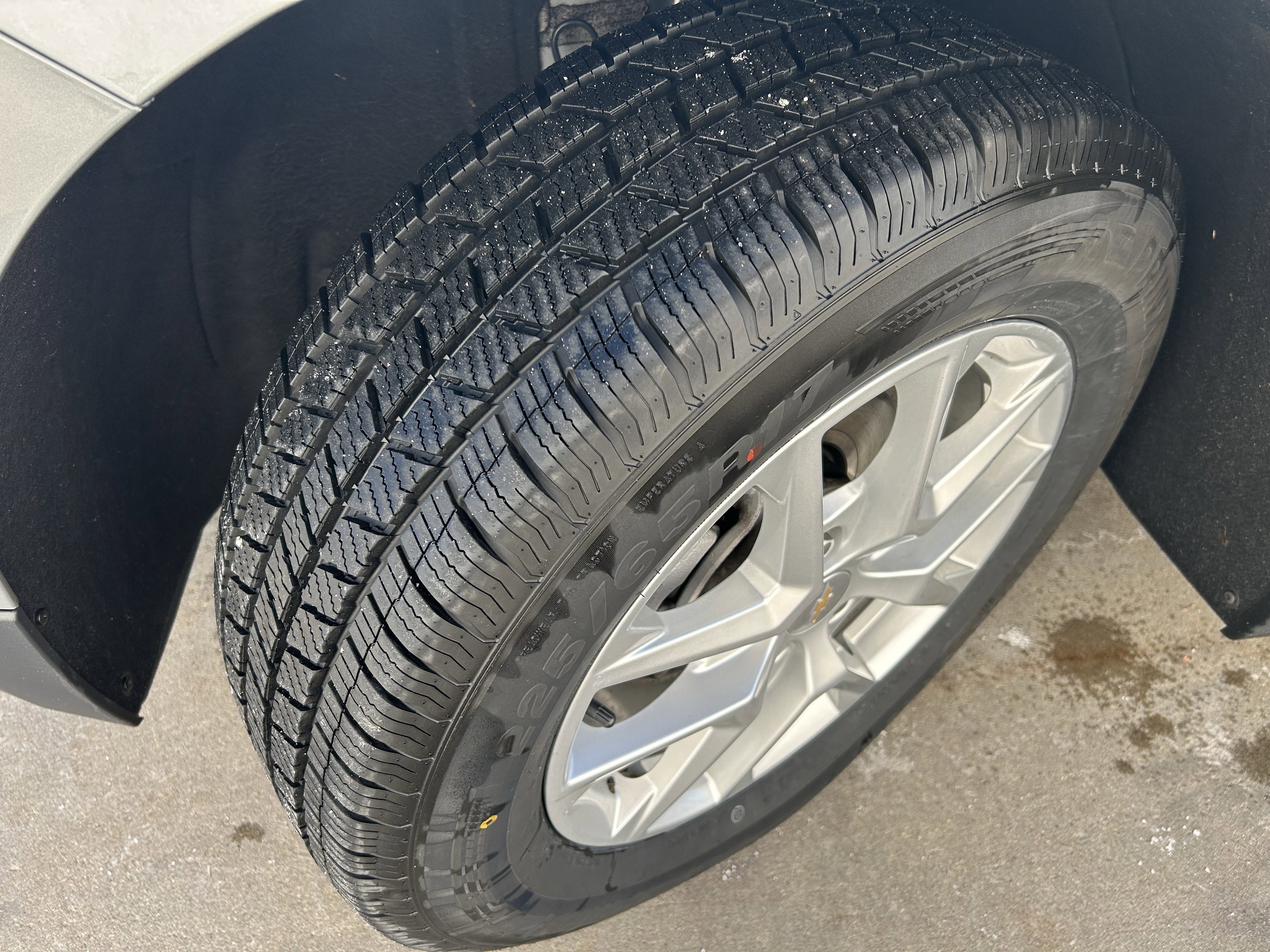 Used 2024 Chevrolet Equinox LT image 10