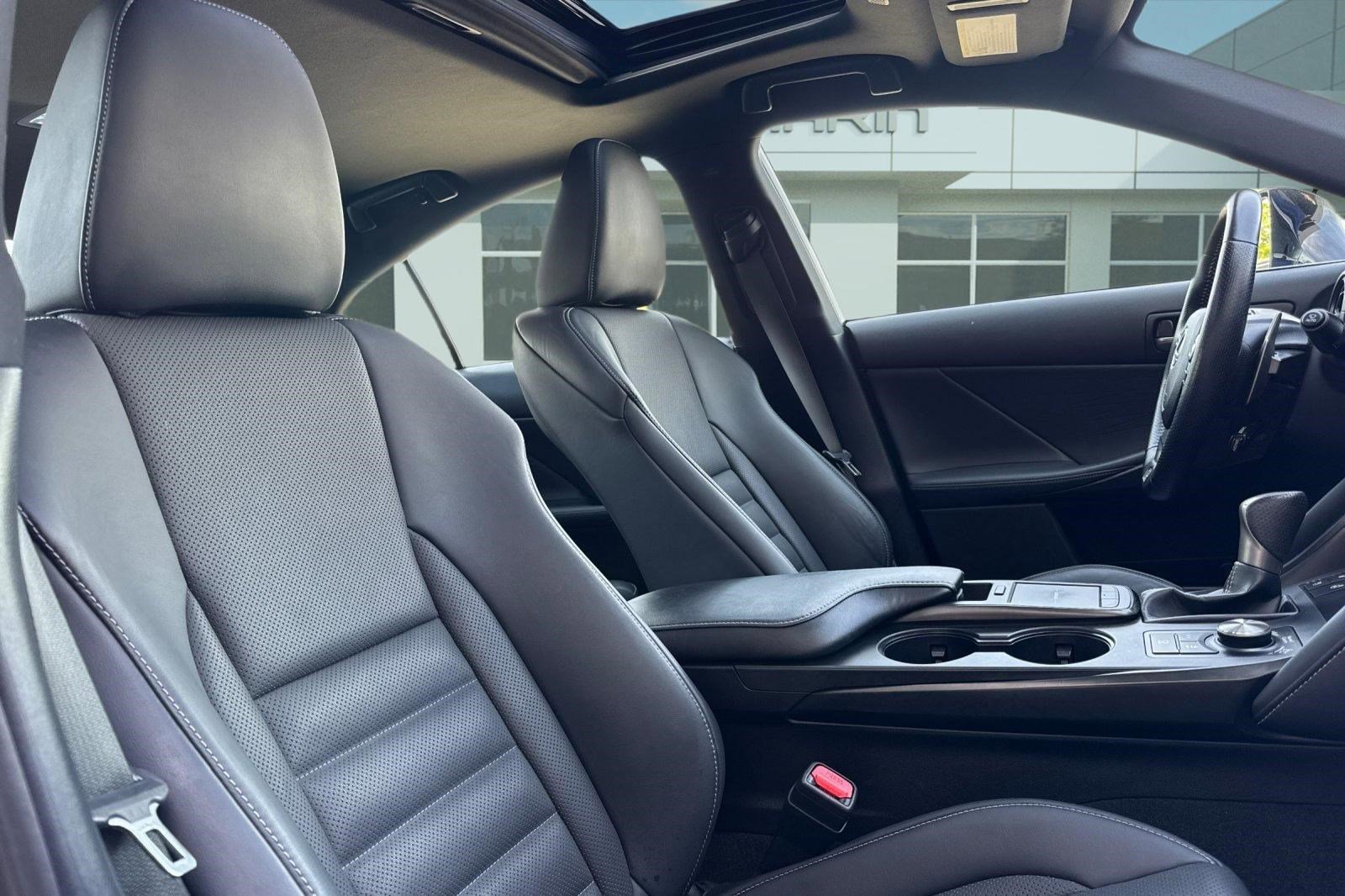 Certified 2023 Lexus IS 350 F Sport image 31