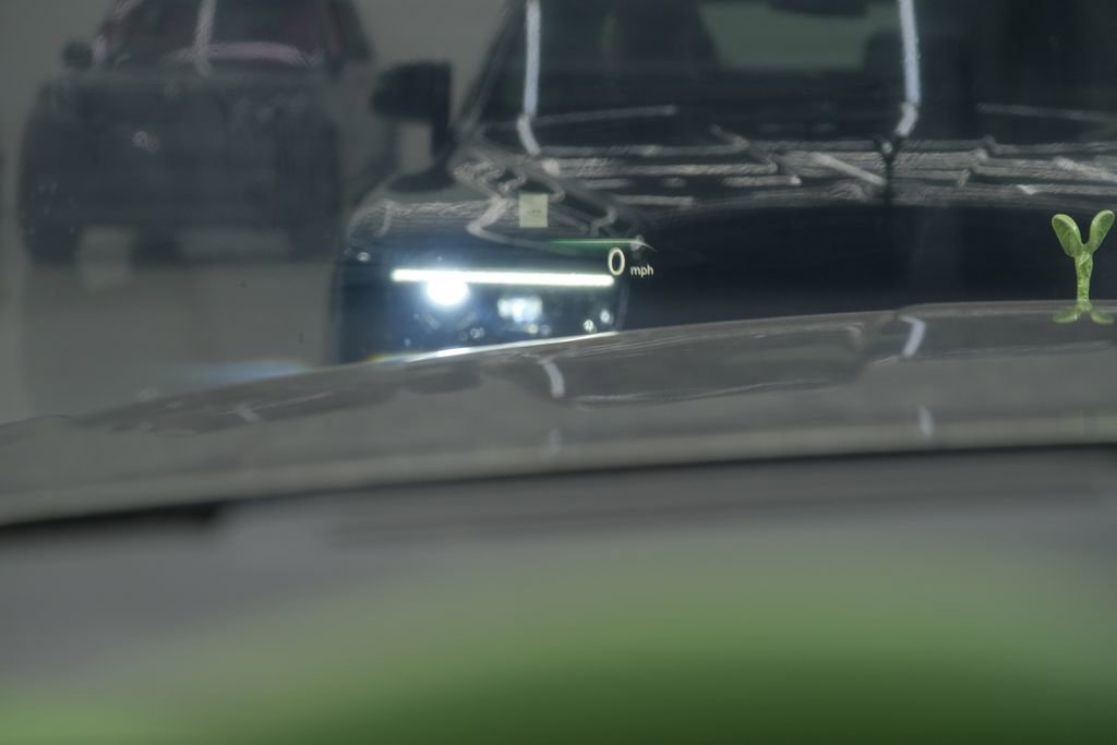 Used 2023 Rolls-Royce Phantom Sedan w/ The Phantom Package RWD image 99