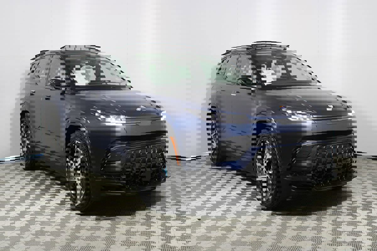 Used 2023 Fisker Ocean One image 37