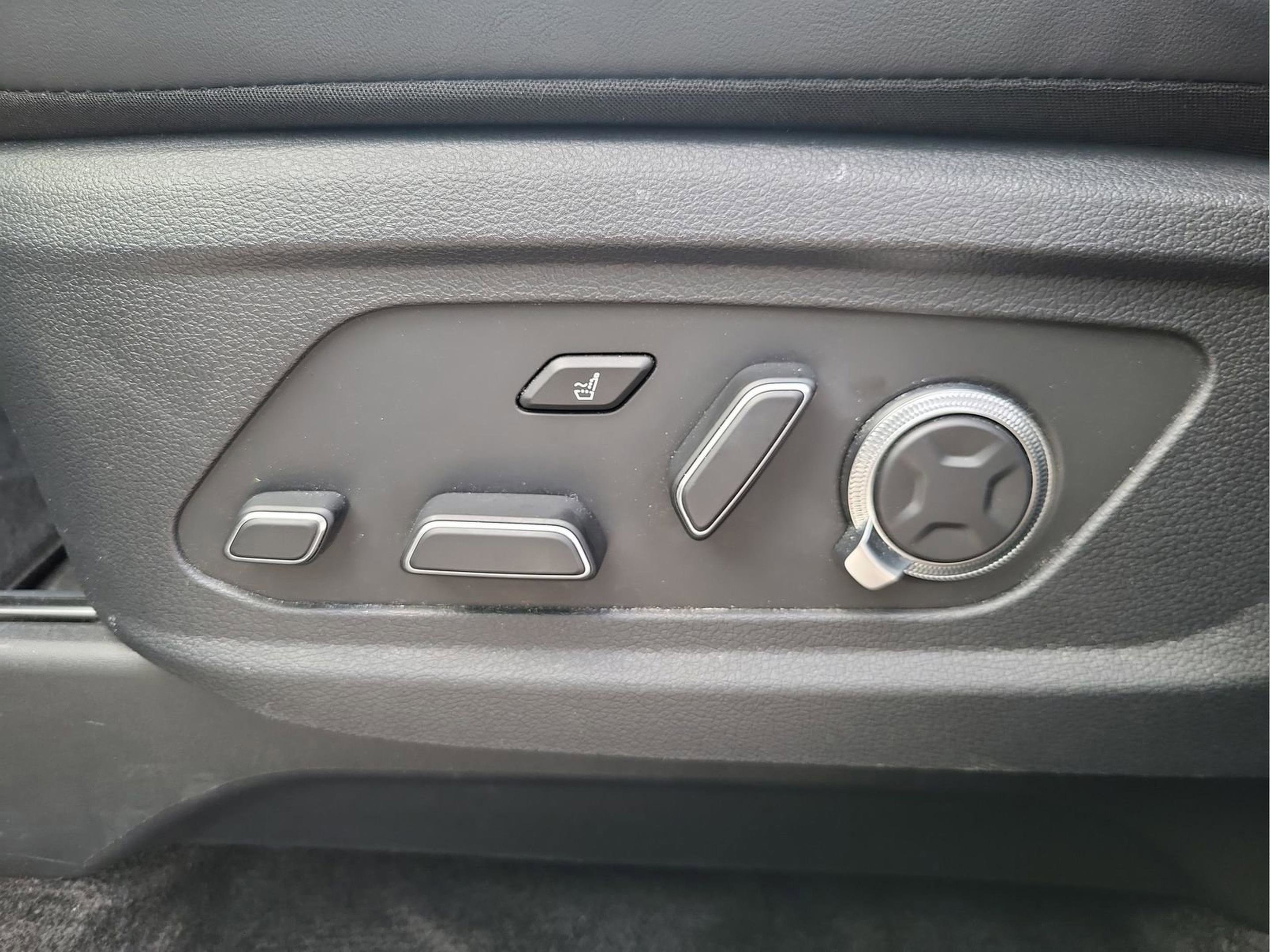 Used 2024 Hyundai Palisade Calligraphy image 14