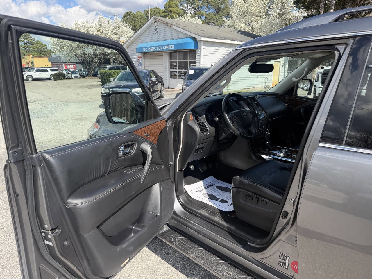 Used 2018 Nissan Armada SL w/ Moonroof Package AWD/4WD image 12