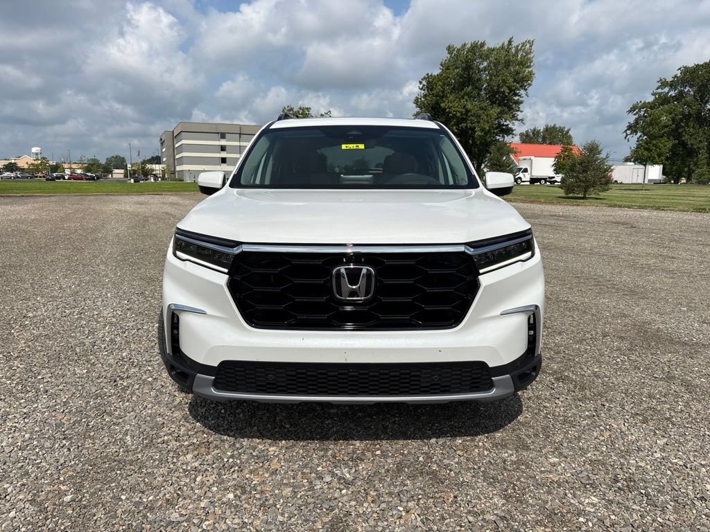 Used 2025 Honda Pilot Elite image 2