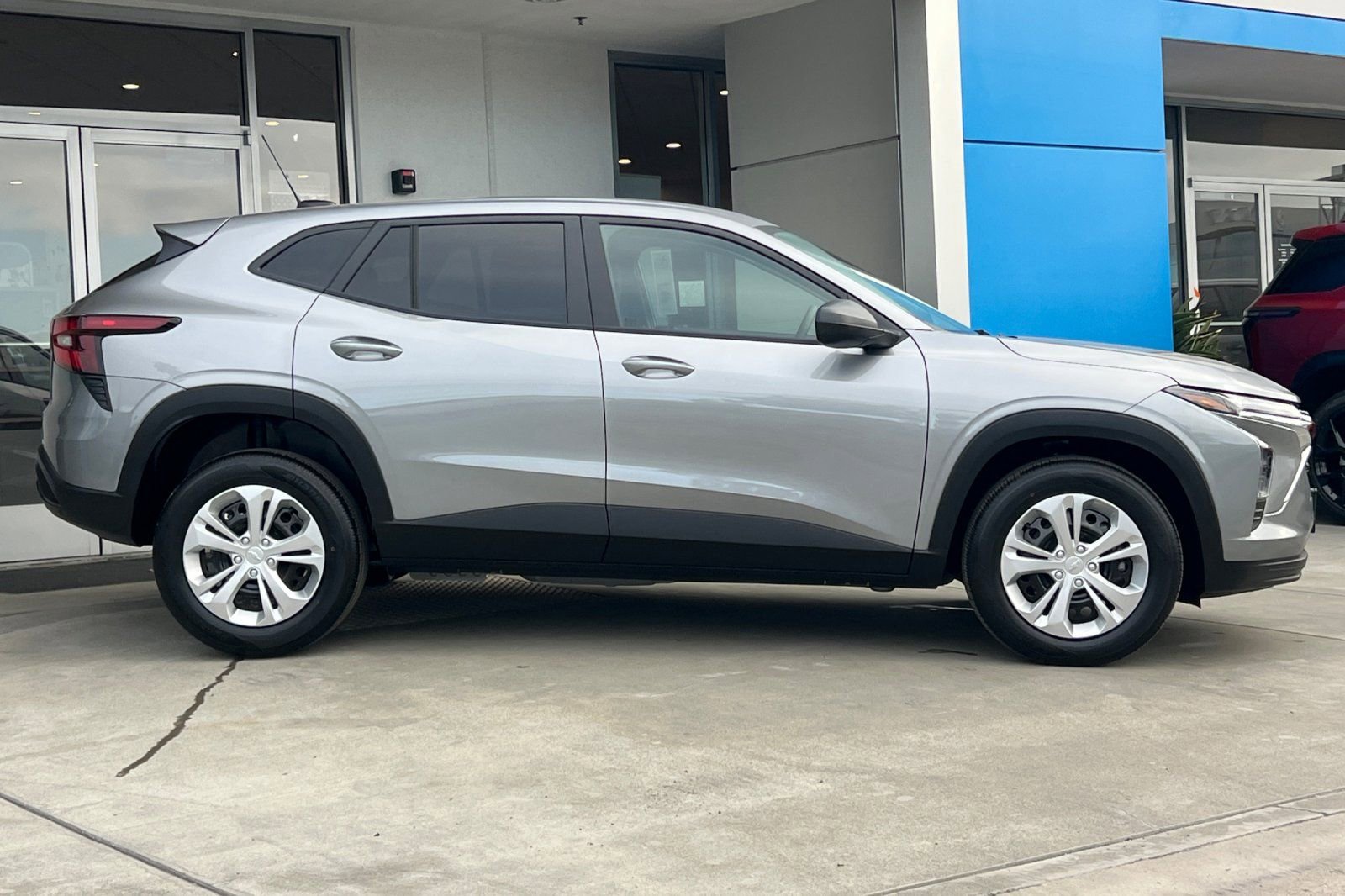 Used 2026 Chevrolet Trax LS FWD image 3