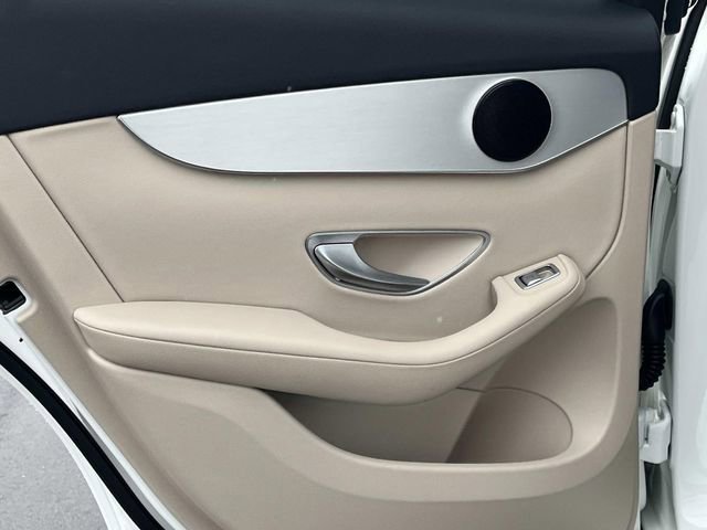 Used 2022 Mercedes-Benz GLC 300 image 21