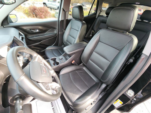 Used 2024 GMC Terrain SLT image 30
