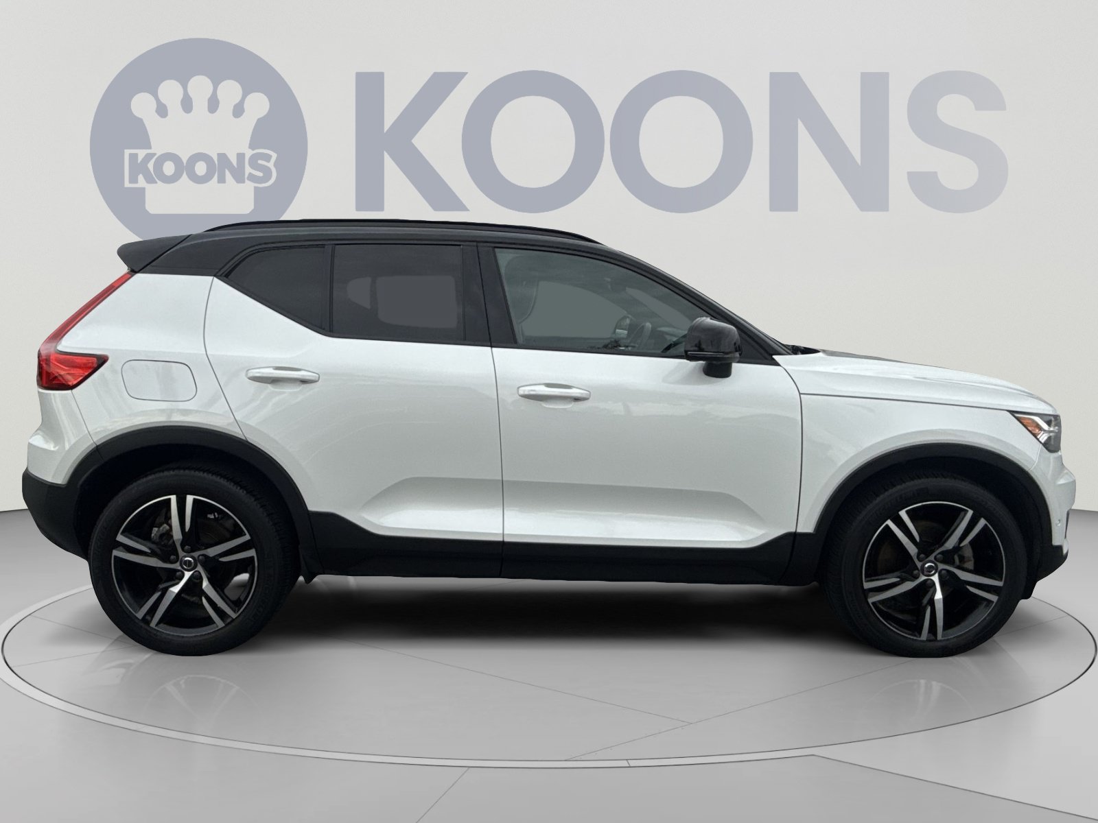 Used 2021 Volvo XC40 T5 R-Design w/ Advanced Package AWD/4WD image 17