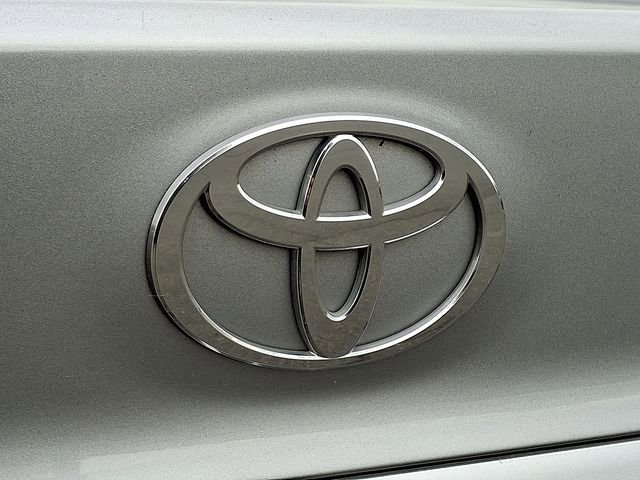Used 2025 Toyota Camry LE FWD image 28
