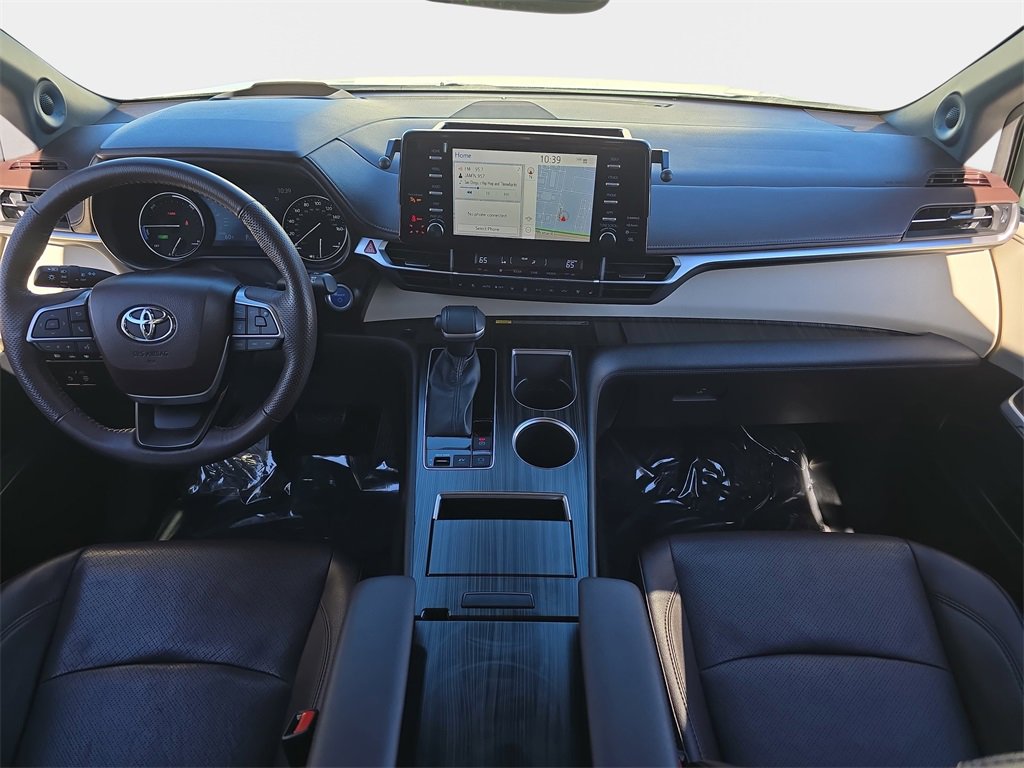 Used 2022 Toyota Sienna Platinum image 10