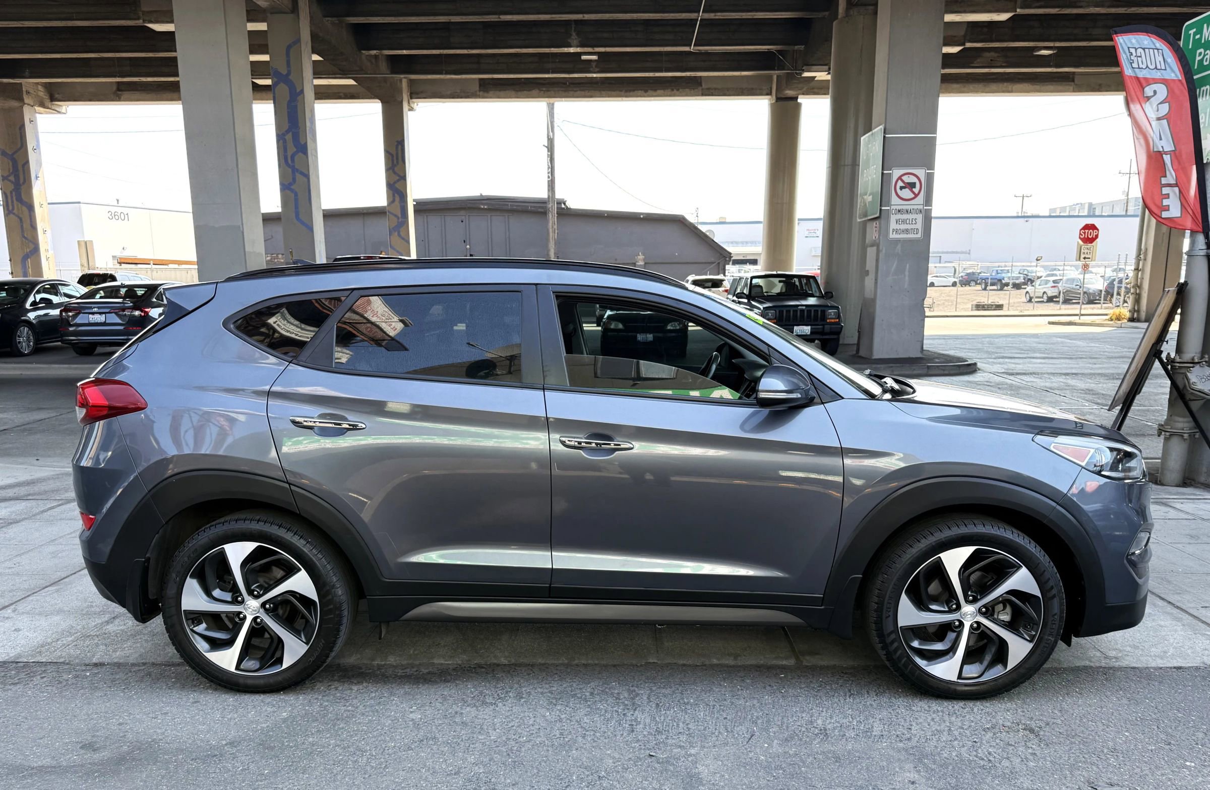 Used 2016 Hyundai Tucson Limited w/ Option Group 03 image 4