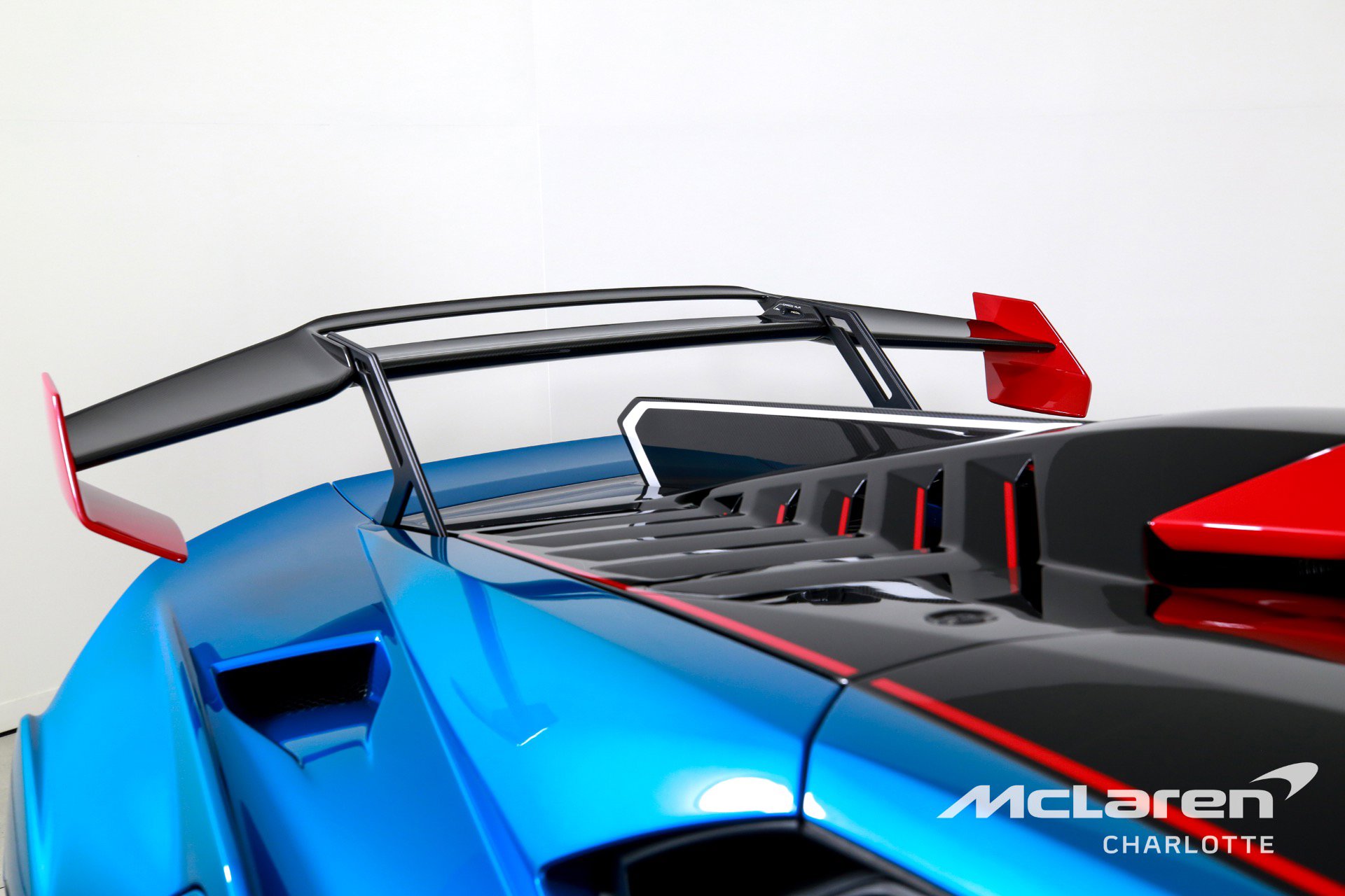 Used 2023 Lamborghini Huracan STO image 28